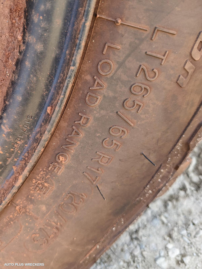 2019 Toyota Hilux Caliper