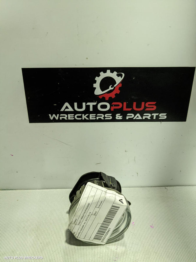 2015 Isuzu Dmax Right Indicator Fog Side