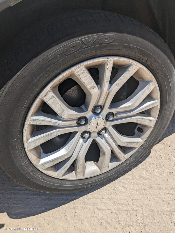 2021 Mitsubishi Outlander Fan