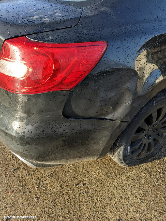 2010 Suzuki Kizashi Left Taillight