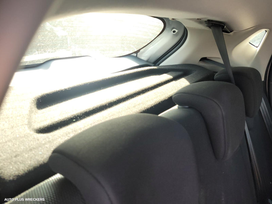 2014 Renault Clio Left Taillight