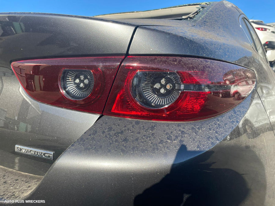 2019-2026 Mazda 3 Right Rear Door Window