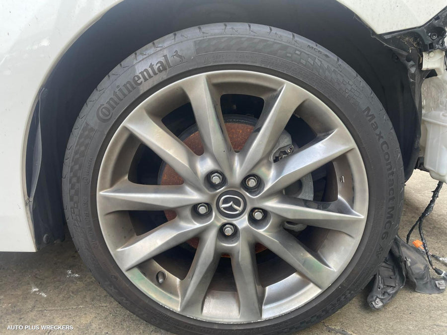 2016 MAZDA 3 DOOR TRIM