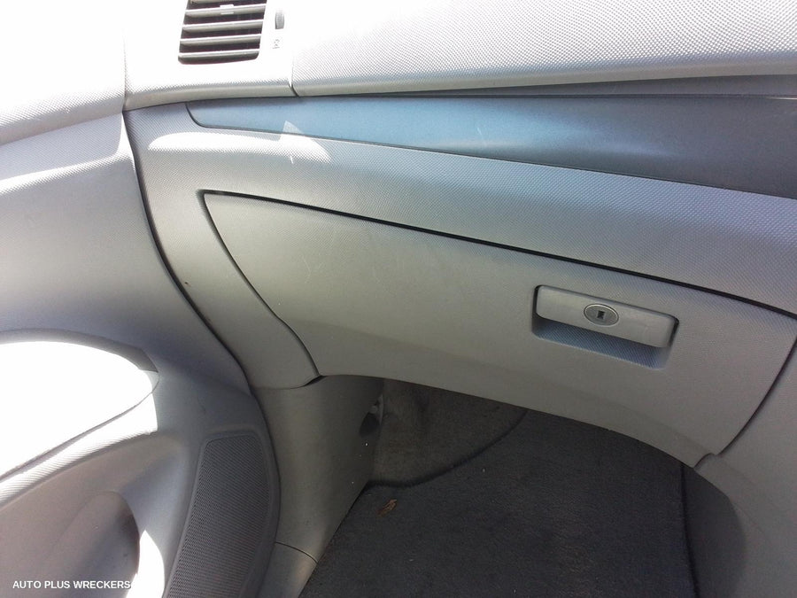 2007 TOYOTA TARAGO LEFT REAR DOOR SLIDING
