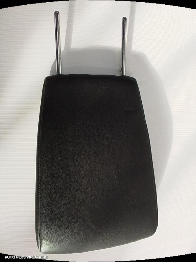 2006-2014 Mitsubishi Pajero Headrest