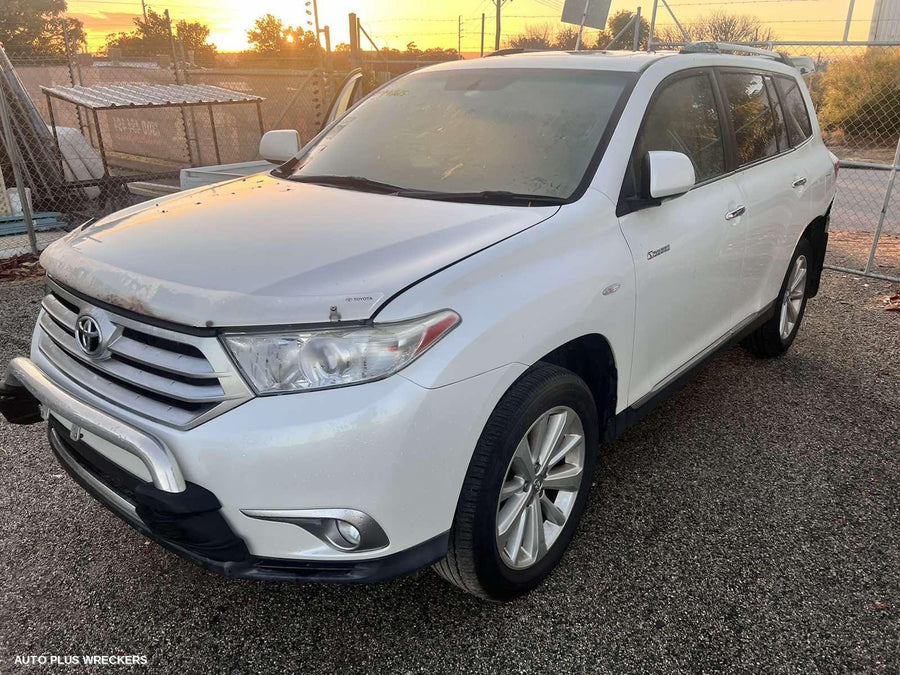 2010 Toyota Kluger Wheel Mag