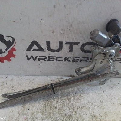 2013 Toyota Camry Right Front Window Reg Motor