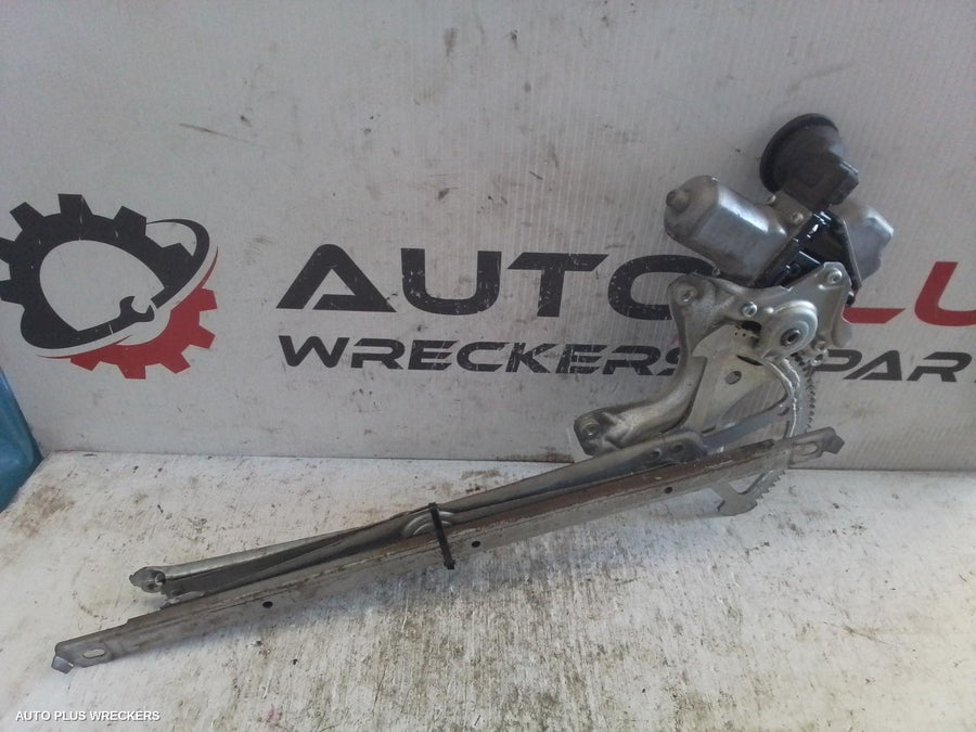 2013 Toyota Camry Right Front Window Reg Motor