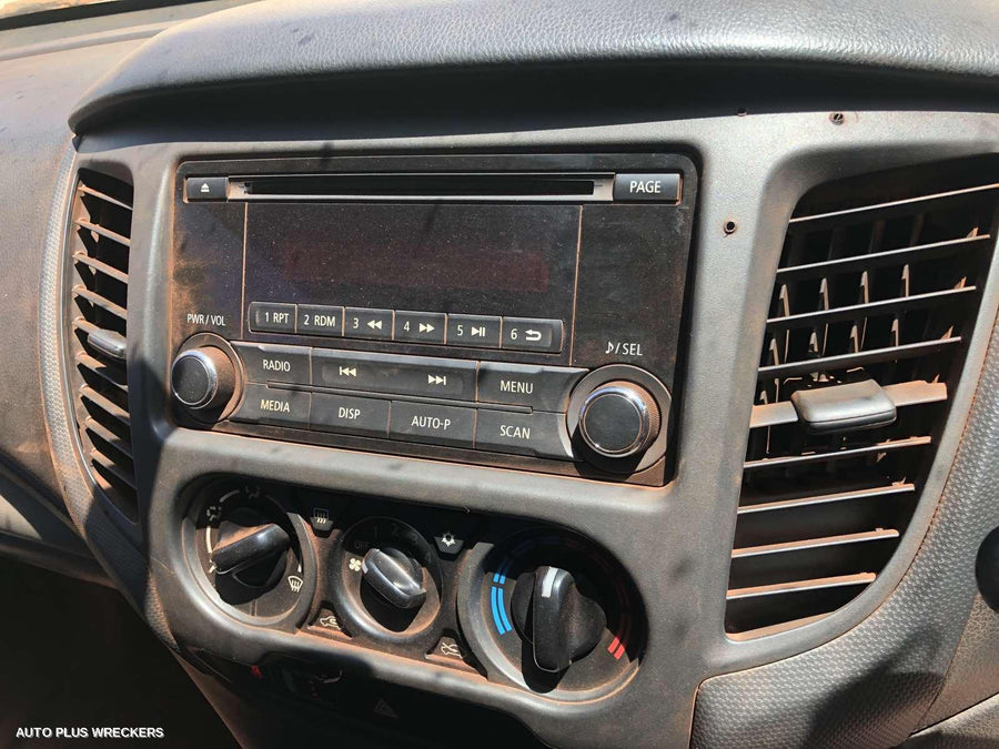 2016 Mitsubishi Triton Right Front Door Window