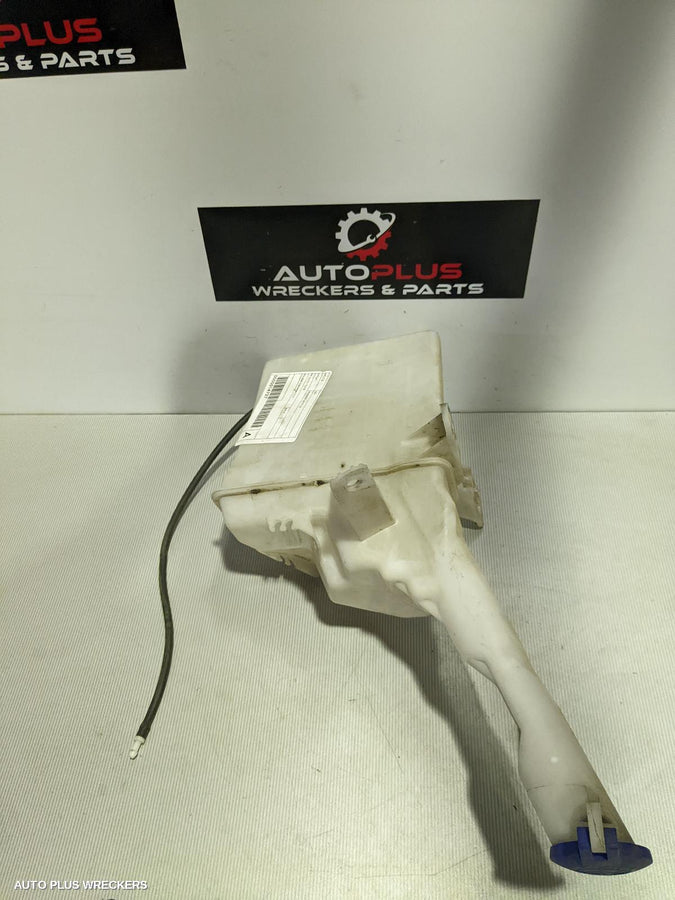 2012 Hyundai I20 Washer Bottle