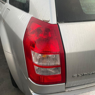 2006 Chrysler 300c Left Taillight