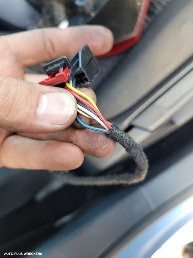 2010 Volkswagen Golf Left Rear Door Sliding