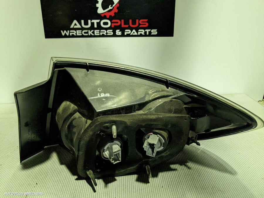2005 Mazda 3 Left Taillight