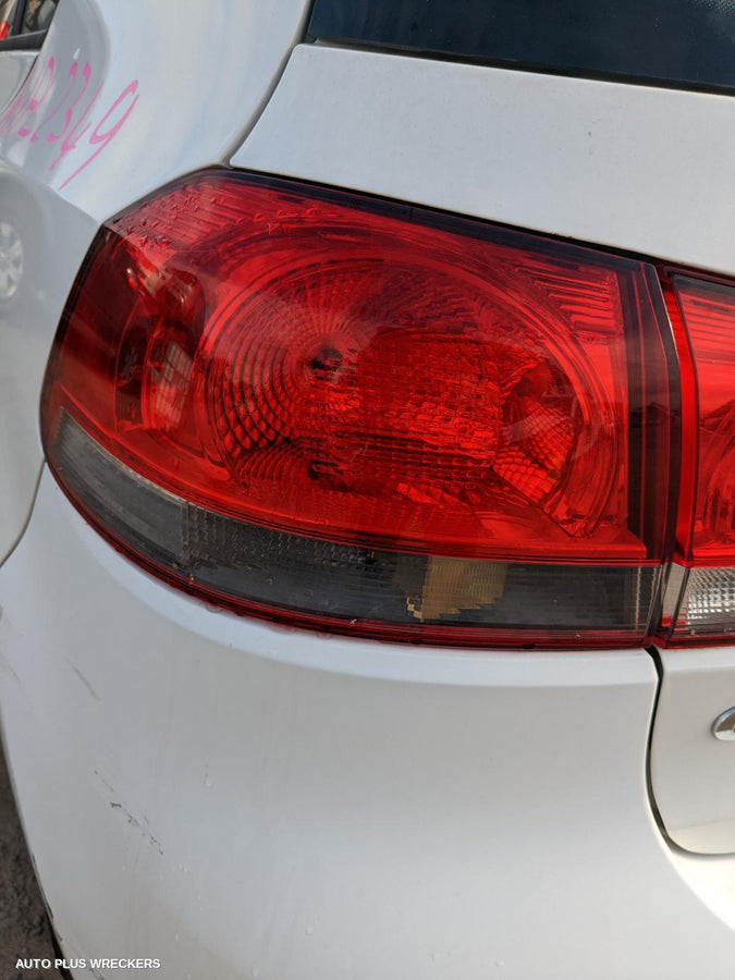 2011 VOLKSWAGEN GOLF LEFT REAR DOOR SLIDING