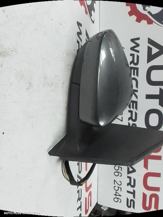 2010-2014 Volkswagen Polo Right Door Mirror