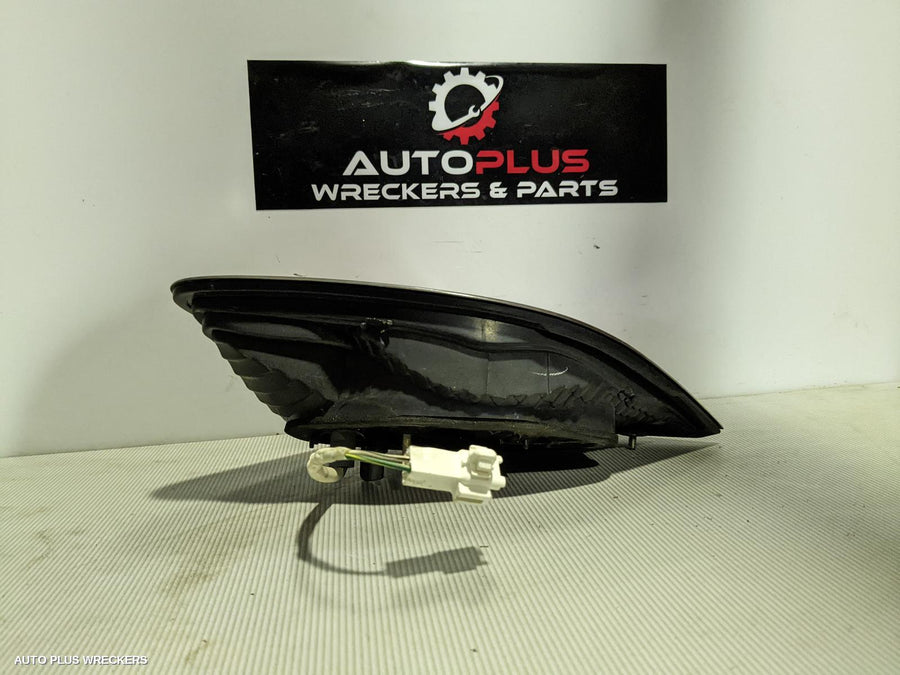 2001-2005 Lexus Es300 (92-05) Rear Garnish