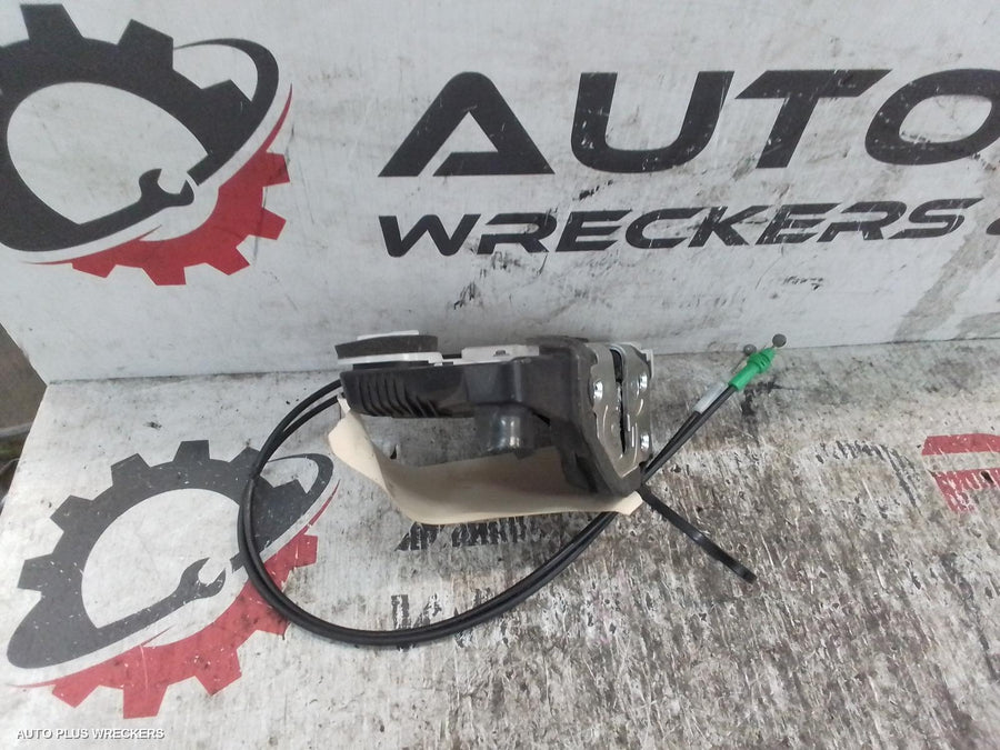 2014-2019 Toyota Yaris Door Boot Gate Lock