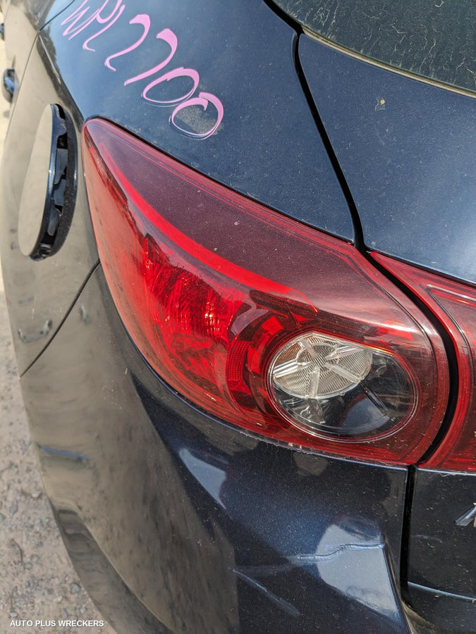 2015 Mazda 3 Right Front Door Window