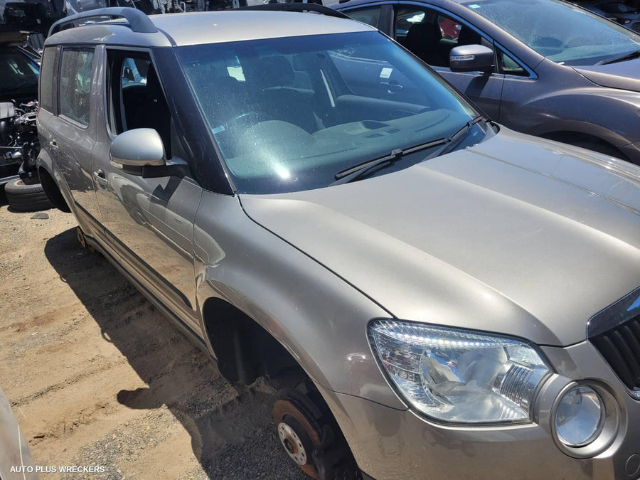 2012 Skoda Yeti Left Door Mirror