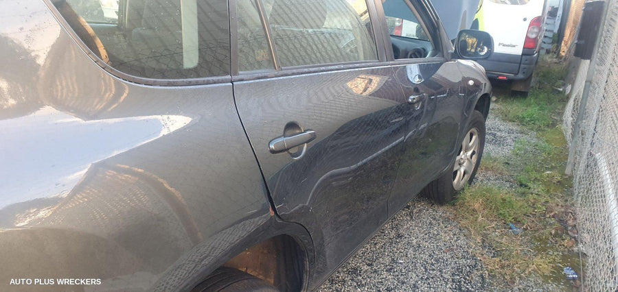 2006 TOYOTA RAV4 LEFT REAR DOOR WINDOW