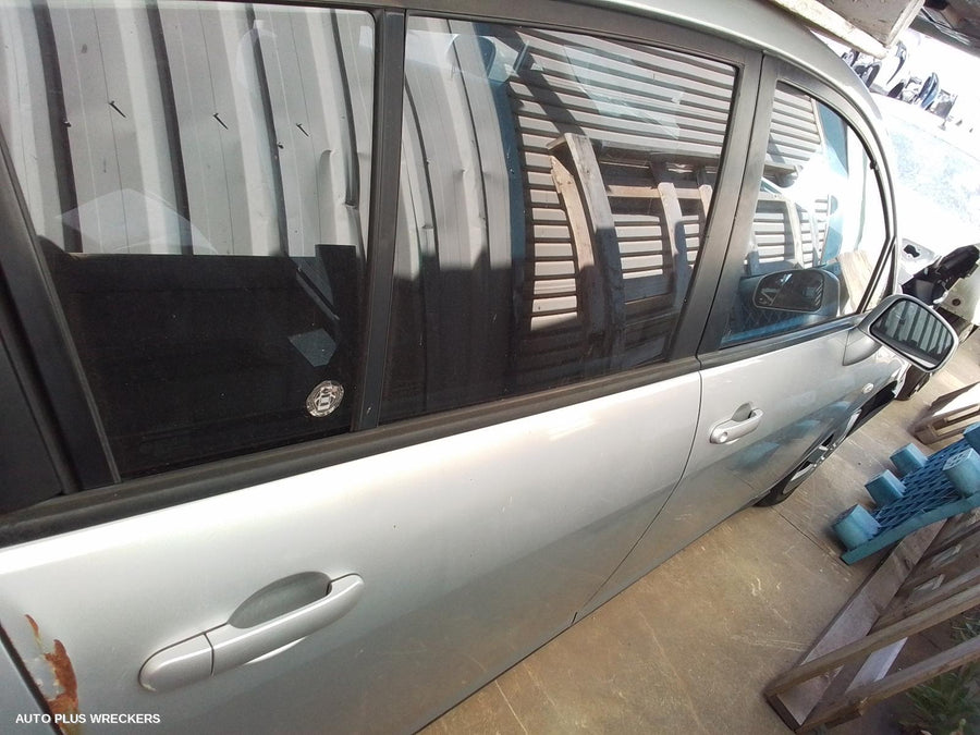 2011 Nissan Tiida Fan