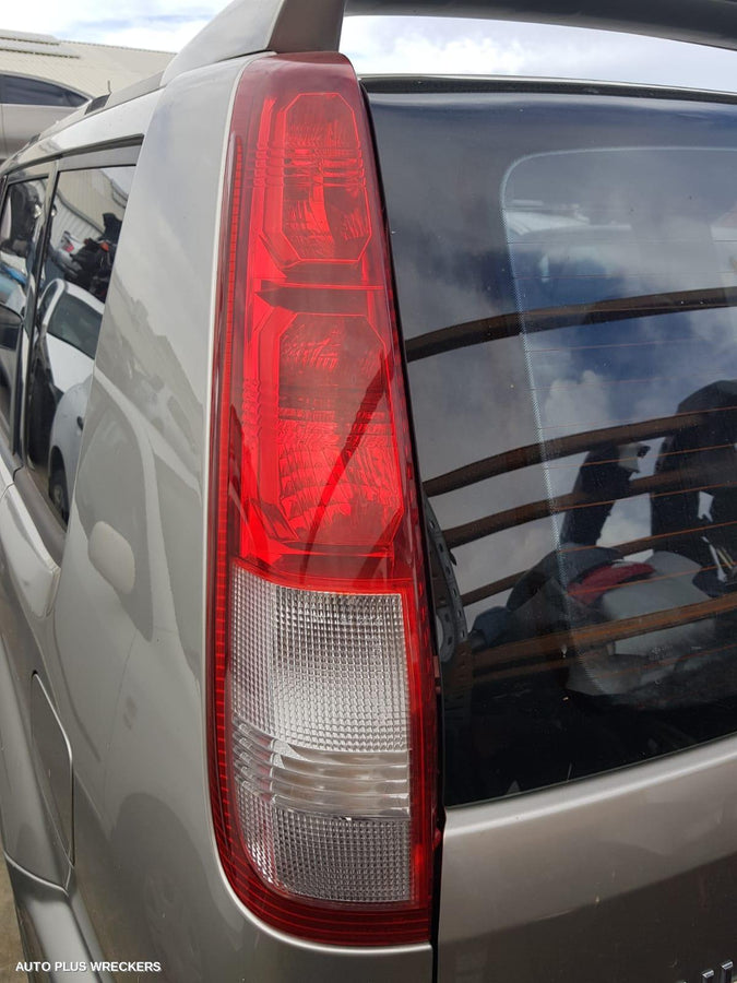 2002 Nissan Xtrail Left Front Door