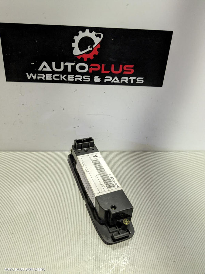 1998 Mitsubishi Pajero Pwr Dr Wind Switch