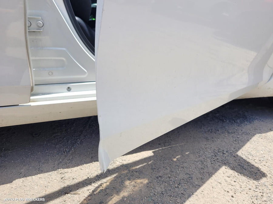 2016 Toyota Camry Right Guard
