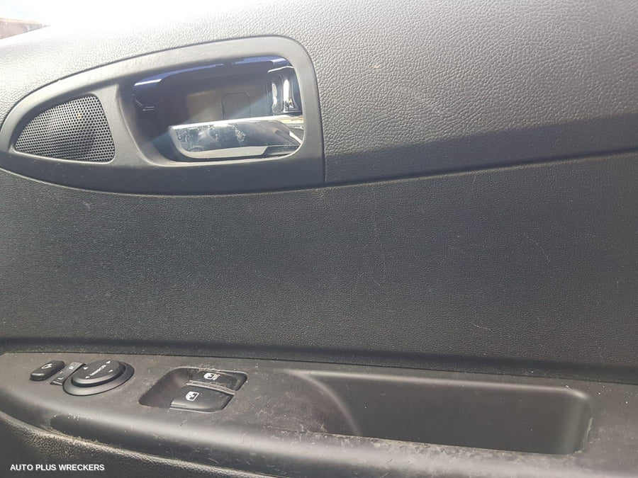 2014 Hyundai I20 Left Front Door Window