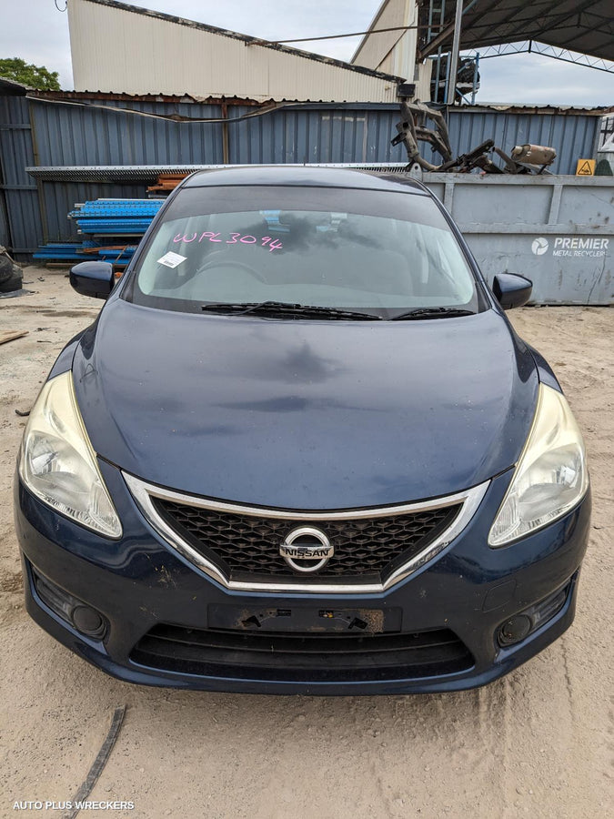 2013-2016 Nissan Pulsar Right Rear Door Sliding