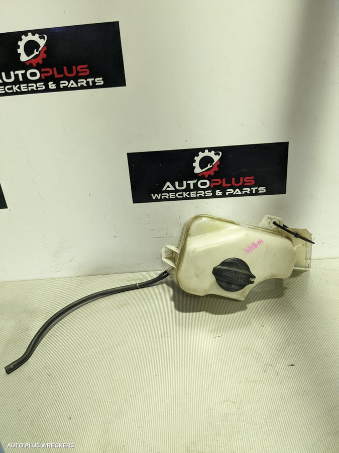 2011 Hyundai I45 Overflow Bottle