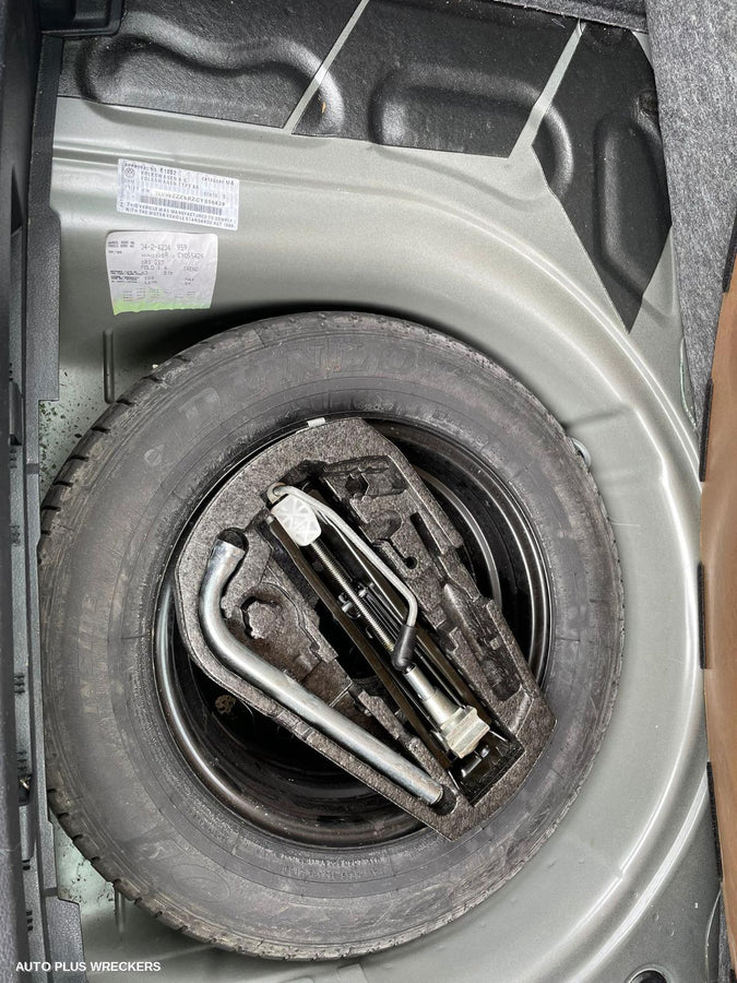 2011 Volkswagen Polo Left Door Mirror