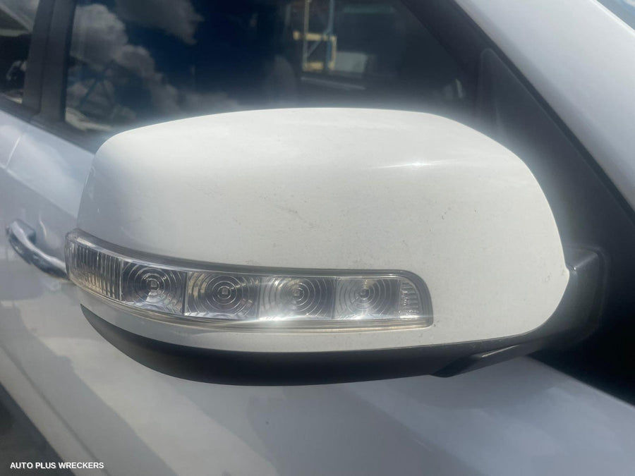2009-2012 Kia Sorento Left Front Door Window