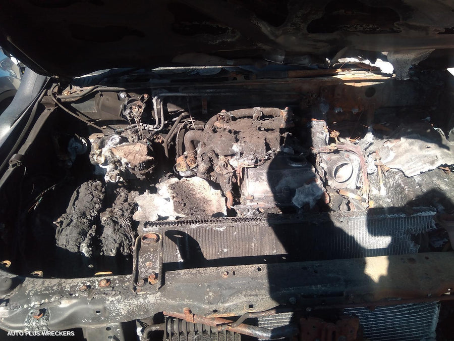 2009 Mitsubishi Pajero Right Front Door Window