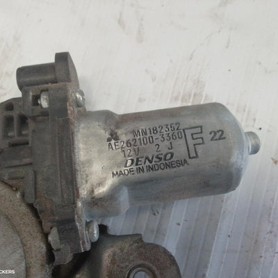 2006-2015 Mitsubishi Triton Right Front Window Reg Motor