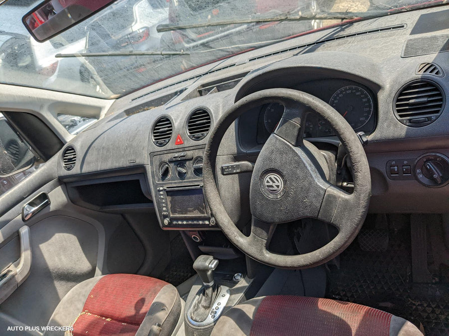 2006 Volkswagen Caddy Left Guard