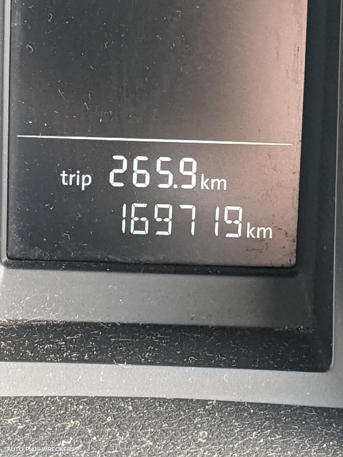 2011 Volkswagen Golf Left Rear Door Window