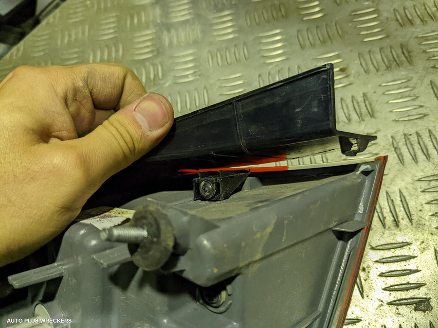 2013 Hyundai Elantra Right Taillight