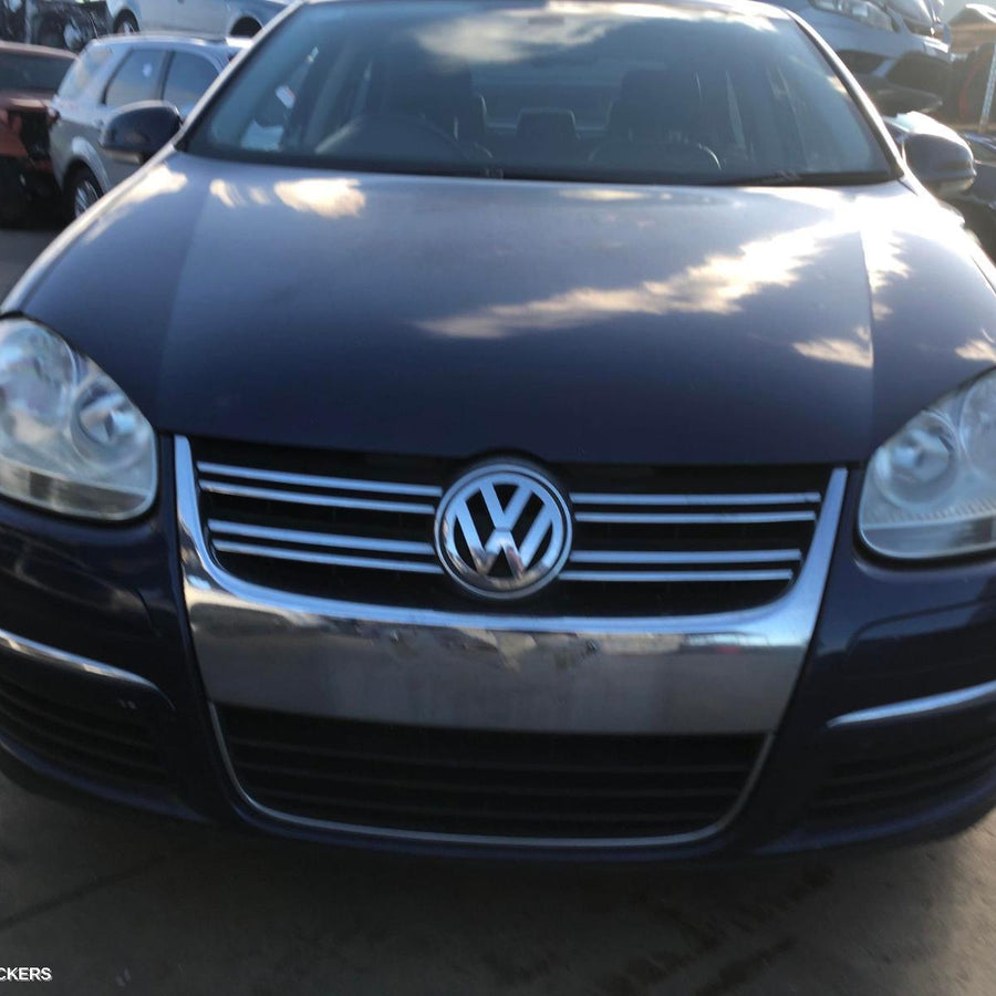 2006 Volkswagen Jetta Bonnet