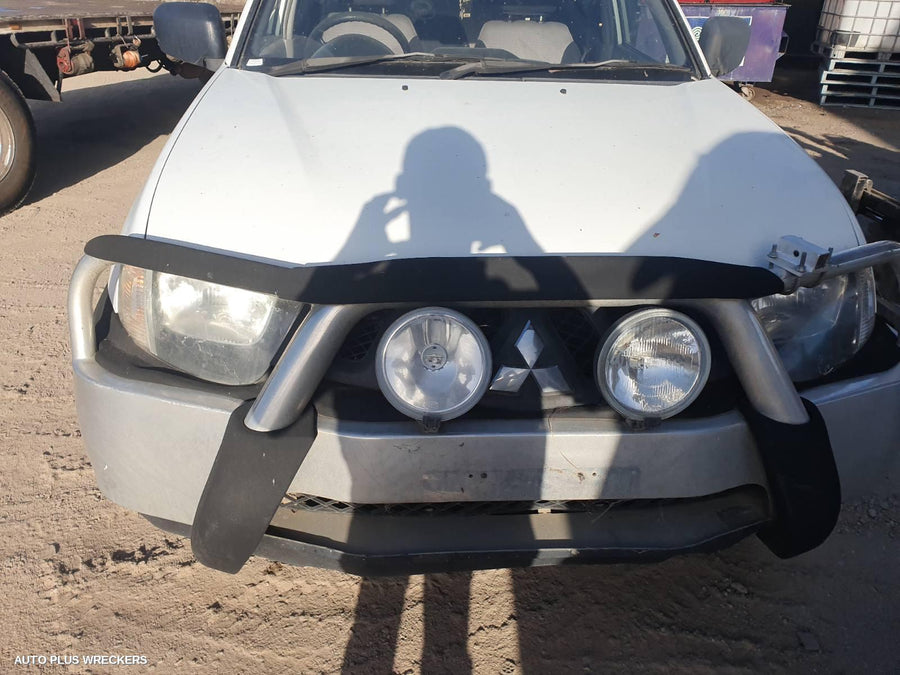 2008 Mitsubishi Triton Left Headlamp