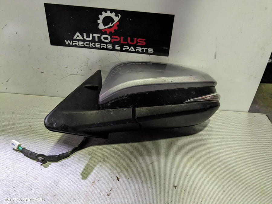 2014-2016 Toyota Kluger Left Door Mirror