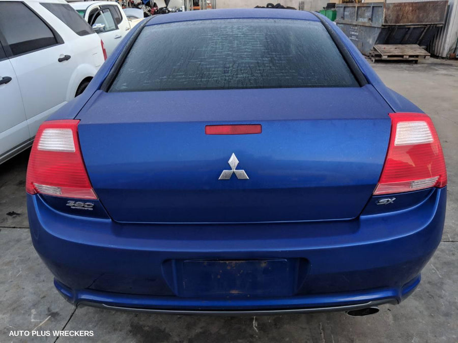 2006 Mitsubishi 380 Left Headlamp