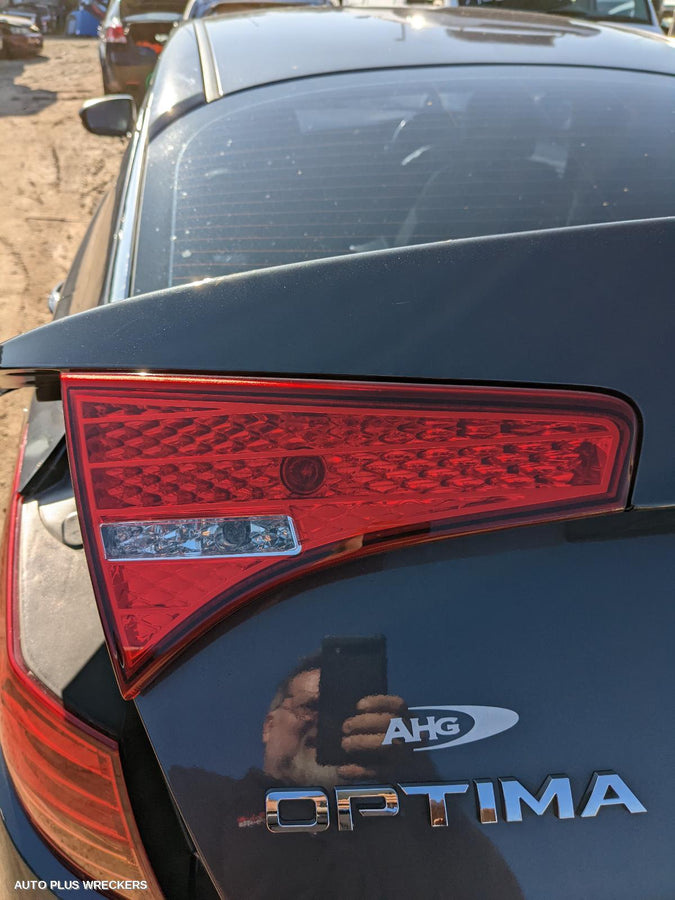 2013 Kia Optima Left Front Door