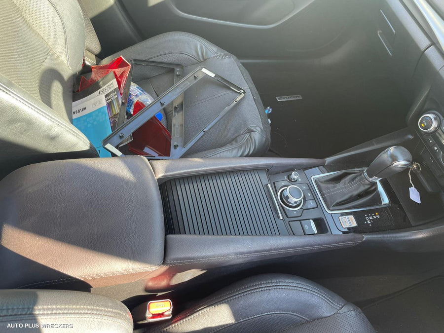 2018 Mazda 3 Right Front Door Window