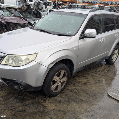 2008-2012 Subaru Forester Right Front Door Window