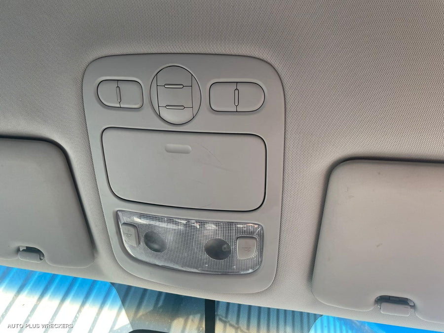 2010 Kia Carnival/grand Carnival Right Front Door Window