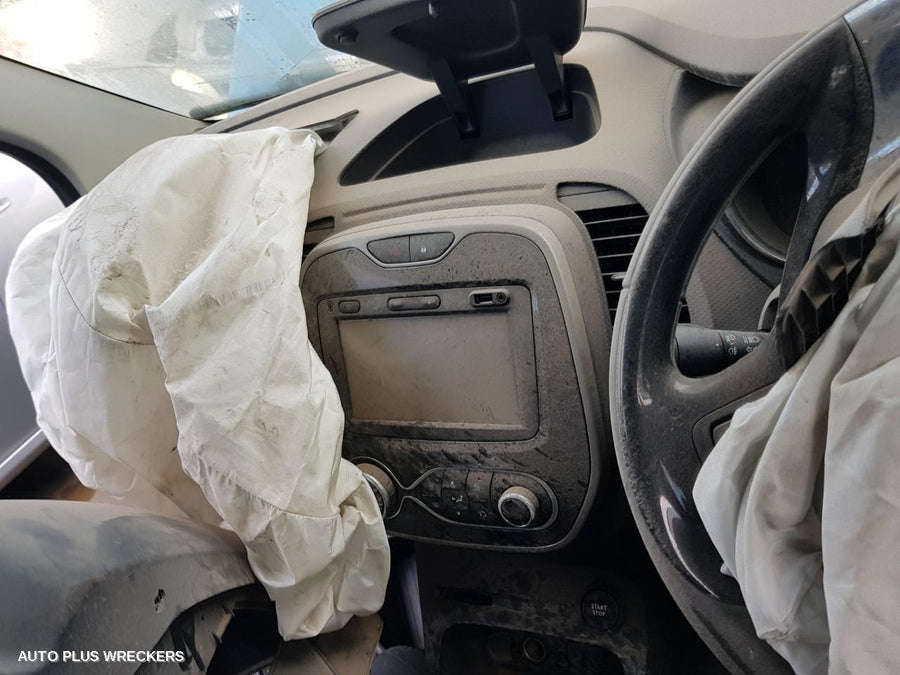 2016 Renault Captur Grille