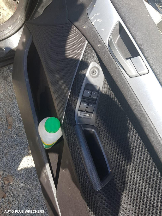 2010 Ford Falcon Door Boot Gate Lock