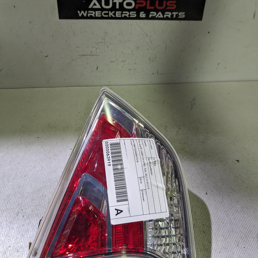 2014-2017 Nissan Xtrail Rear Garnish