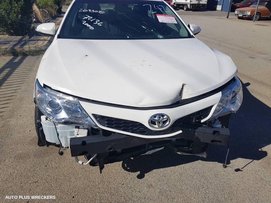 2013 Toyota Camry Rear Garnish